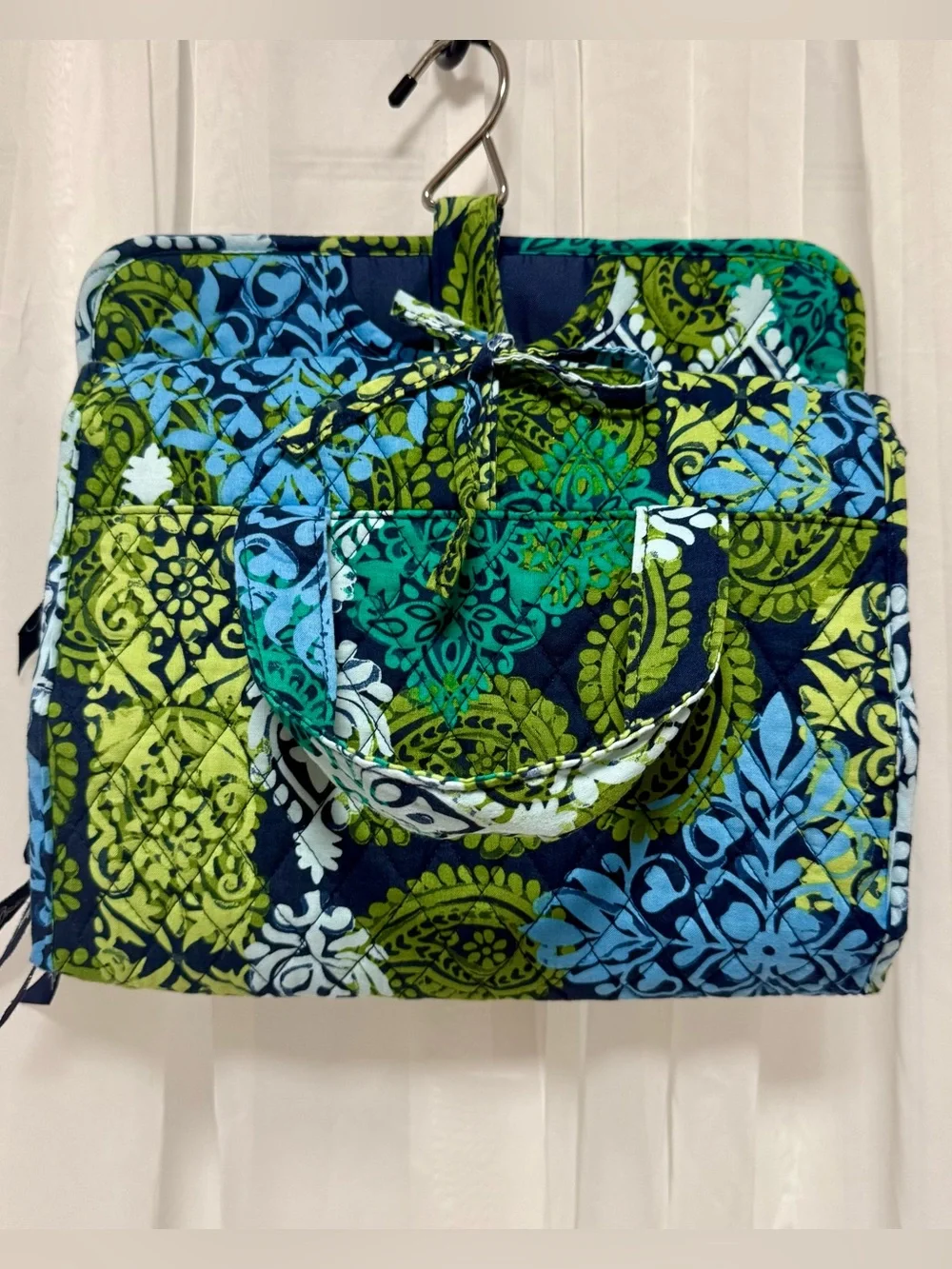 Vera Bradley Quilted Hanging Toiletry Organizer - Green & Blue Pattern